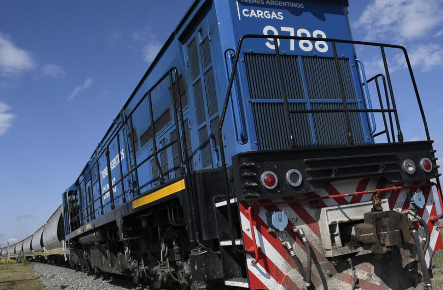 Trenes: el Gobierno autorizó el llamado a licitación de las líneas Belgrano Cargas, San Martín y Urquiza | FM Avenida
