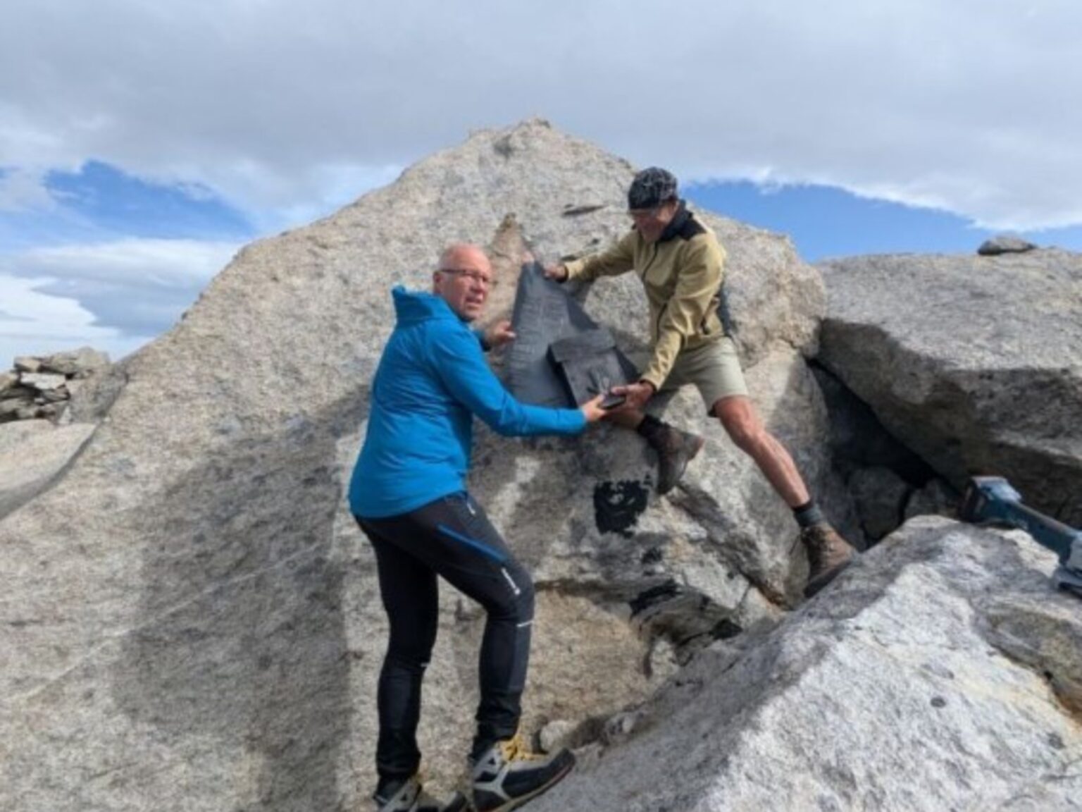 Una montaña de los Alpes austríacos perdió su nombre nazi y un metro de altura | FM Avenida