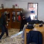 Violenta entradera en Mar del Plata: golpearon al dueño de casa con un palo de hockey y le robaron la camioneta | FM Avenida