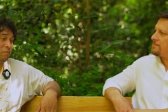 Dos argentinos que viven en Grecia revelan lo más difícil de emigrar: “Los griegos a veces hablan con un tono rudo, fuerte, cortante y parece que estuvieran de mal humor, pero es la manera que tienen de hablar” | FM Avenida
