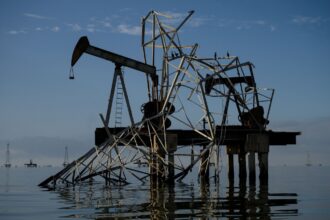 El petróleo volvió a superar la barrera de los 100 dólares por barril por la escalada del conflicto entre Estados Unidos e Irán | FM Avenida