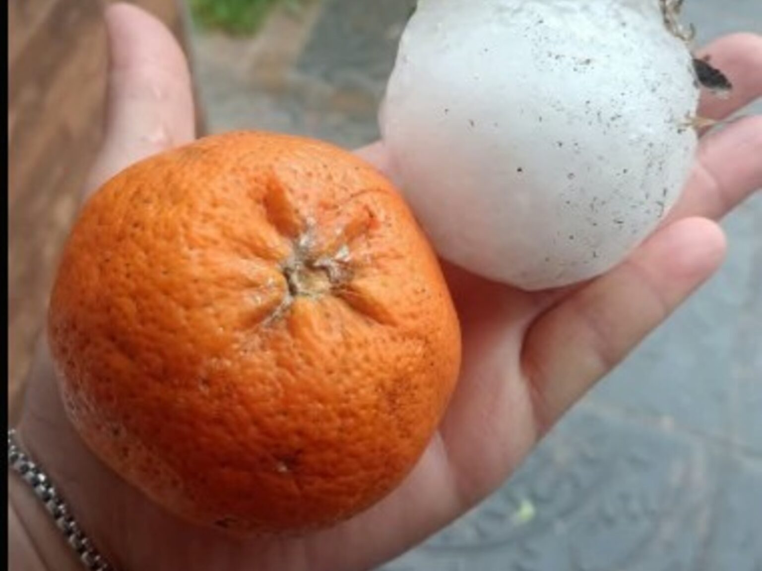 Impresionante tormenta de granizo en Córdoba con piedras del tamaño de una mandarina: hubo destrozos en Unquillo y Mendiolaza | FM Avenida