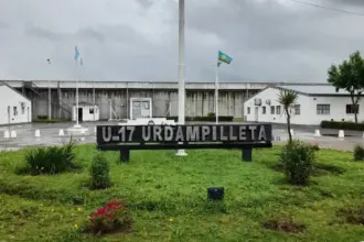 Internos del penal de Urdampilleta envían cartas al papa León XIV: Quieren que visite la cárcel | FM Avenida