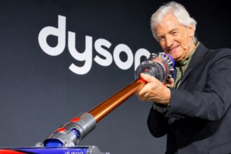 James Dyson, inventor de la aspiradora sin bolsa, a los 78 años: “Siempre hay algo que aprender” | FM Avenida