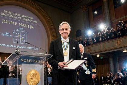 John Nash, matemático premio Nobel de Economía en 1994: "Lo único más grande que el poder de la mente es el coraje del corazón" | FM Avenida