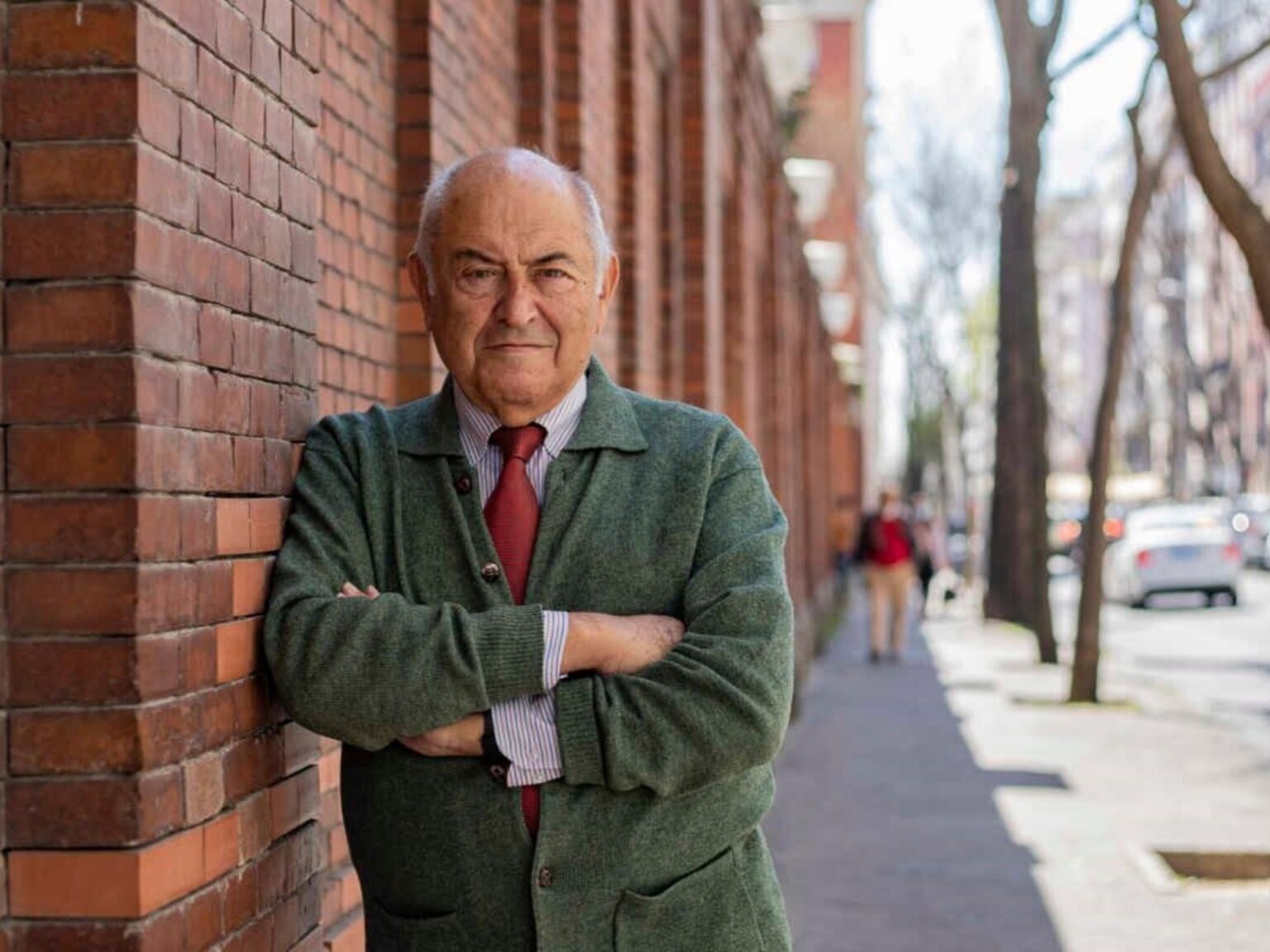 José Antonio Marina, filósofo español, 87 años, sobre la educación de los hijos: "Educar a alguien es uno de los mejores medios de educarse a sí mismo. No se puede ayudar a crecer sin aumentar la propia estatura" | FM Avenida