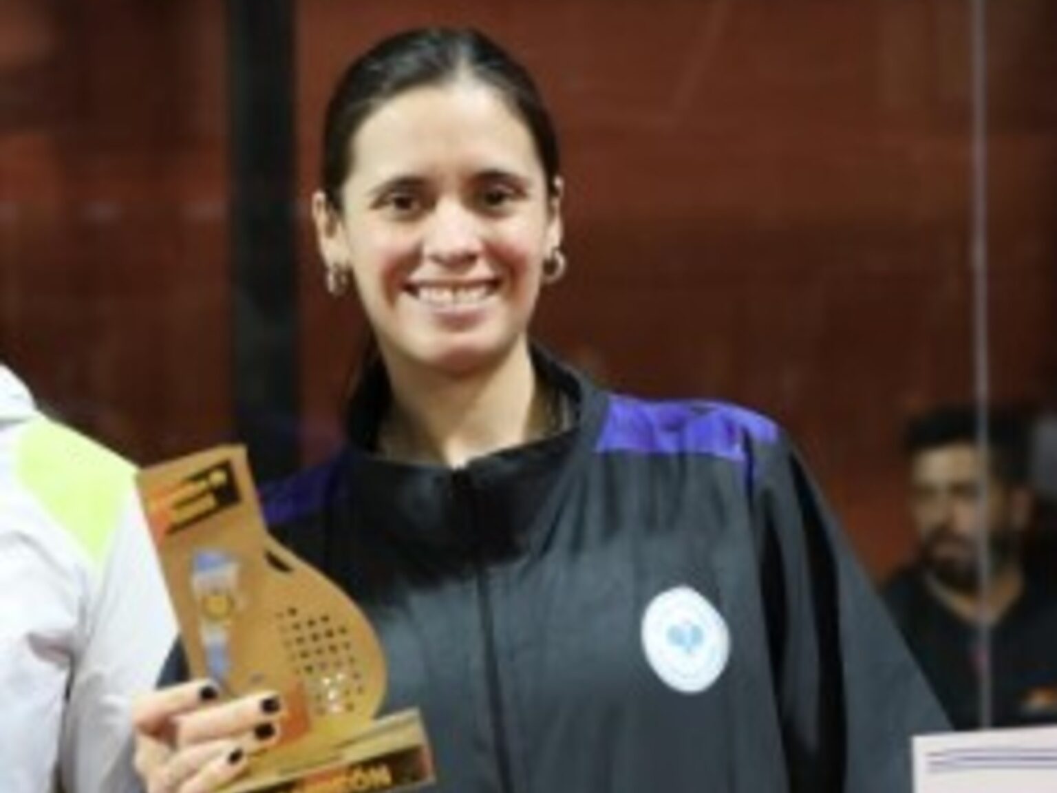 La Asociación de Pádel Argentino apartó de una selección nacional a la jugadora Florencia Guerra Sodero por un comentario antisemita en redes | FM Avenida
