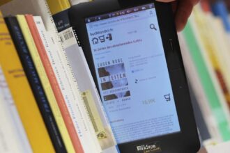 Los libros ya no necesitan ser leídos: la cultura de la novedad y sus paradojas | FM Avenida
