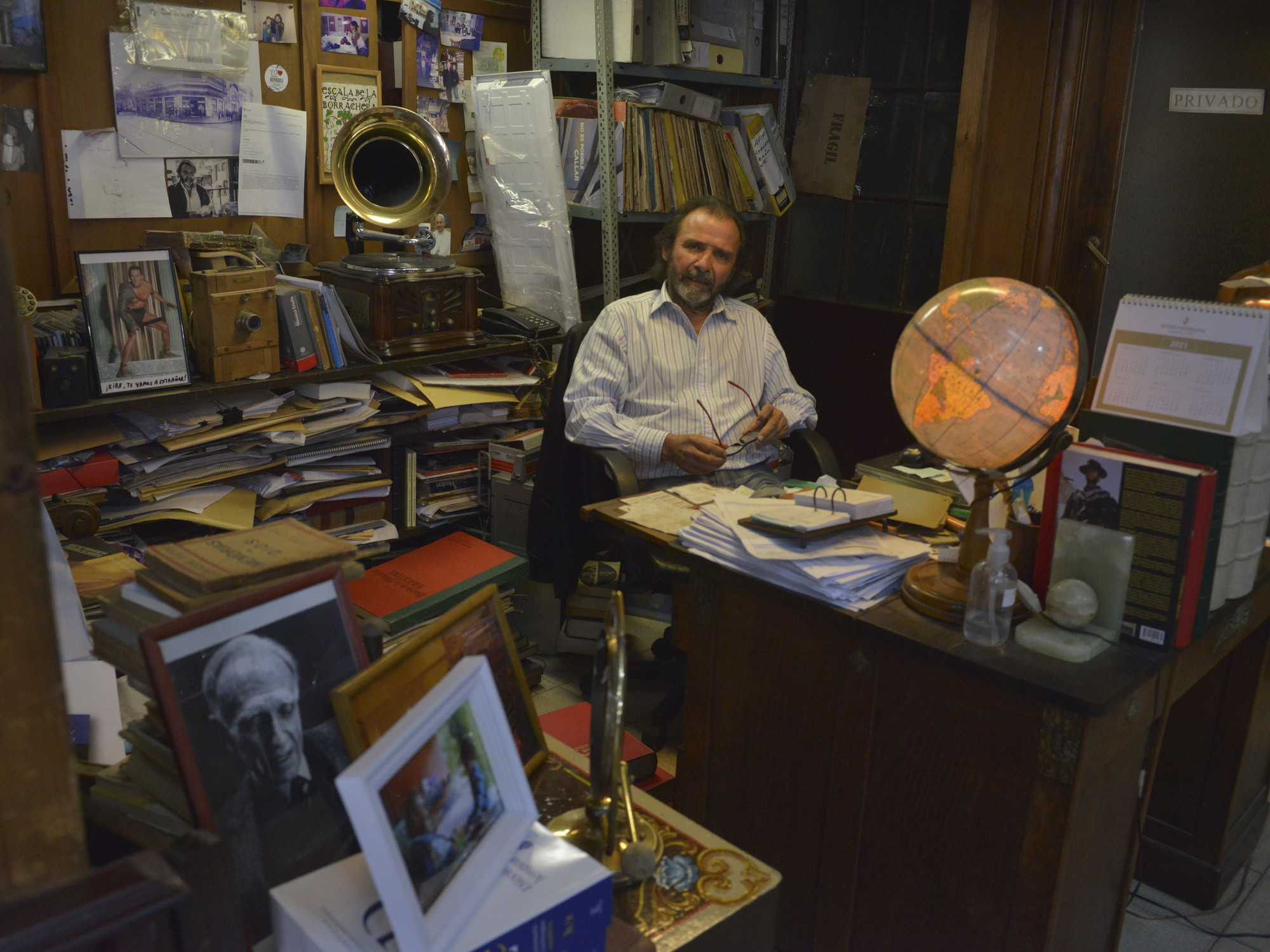 Murió Miguel Ángel Ávila: el librero que rescató la librería más antigua de la Argentina | FM Avenida
