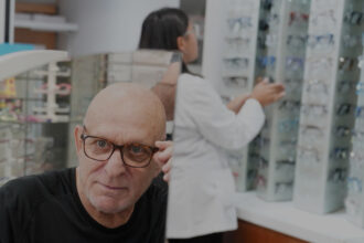 PAMI da dos pares de anteojos gratis cada dos años: qué hay que presentar para pedirlos | FM Avenida
