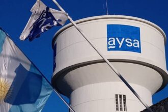 Pese a la cautelar, avanza la privatización de AYSA: Se presentaron dos oferentes para quedarse con la empresa de agua y saneamiento | FM Avenida