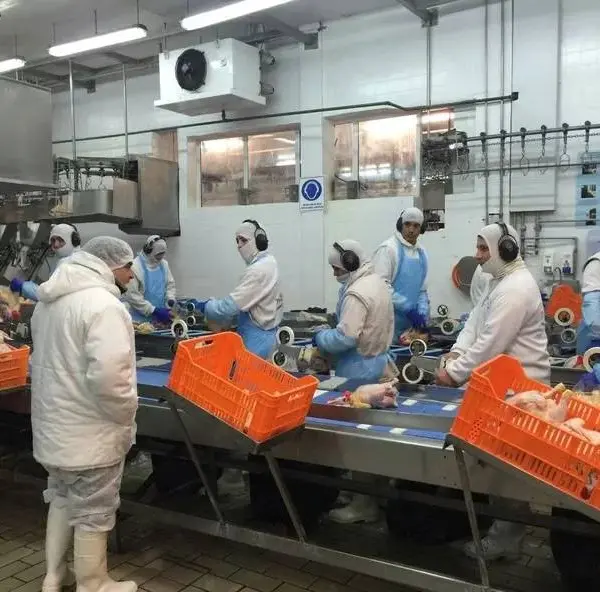 Trabajadores de Granja Tres Arroyos preparan un acampe en la planta de Pilar por despidos y salarios adeudados | FM Avenida