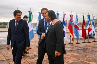 Tras el envío del Presupuesto y reactivar la reforma electoral, el Gobierno acelera un operativo para seducir gobernadores | FM Avenida