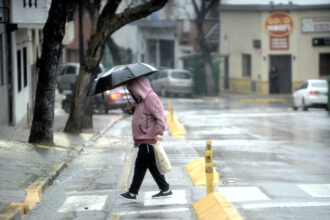 Vuelven las amenazas de tormenta a la Ciudad y el Gran Buenos Aires desde la madrugada del domingo: hay seis provincias en alerta | FM Avenida