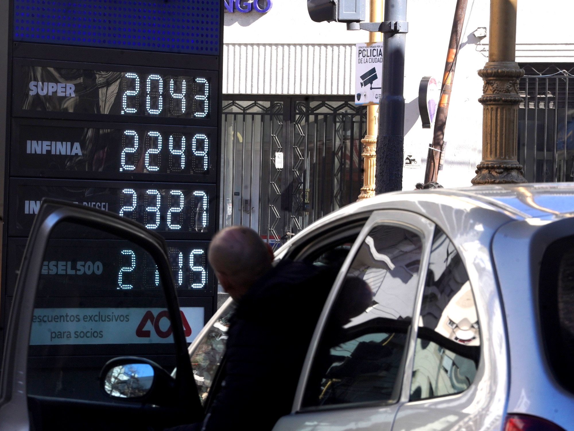 YPF también aumenta la nafta y el gasoil: 1% desde esta noche | FM Avenida