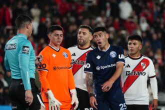 "No quiero que nos dirija más, es un bandido": Daniel Vila, furioso con Nicolás Ramírez, tras la caída de Independiente Rivadavia ante River | FM Avenida