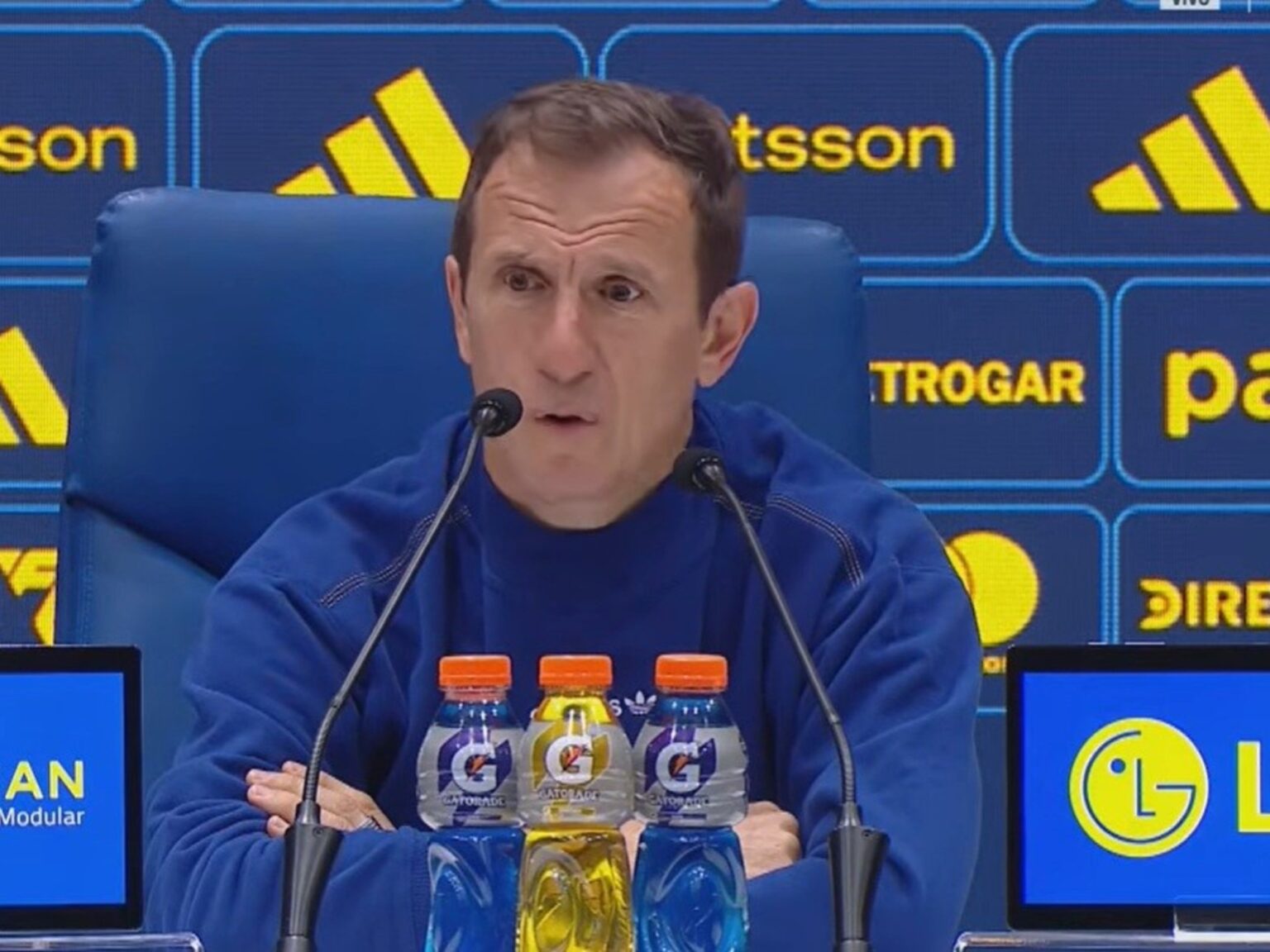 Arruabarrena habló sobre la posible titularidad de Paredes del martes y sentenció: "Los 33 del plantel vamos a viajar a Brasil" | FM Avenida