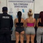 Cayeron las "Las Chicas Superchorras": detuvieron a tres mujeres en Merlo y una foto policial las volvió virales | FM Avenida