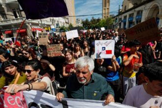 El 64 por ciento de los chilenos desaprueba la gestión del gobierno de José Antonio Kast | FM Avenida