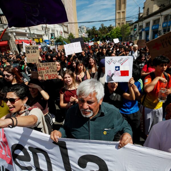 El 64 por ciento de los chilenos desaprueba la gestión del gobierno de José Antonio Kast | FM Avenida
