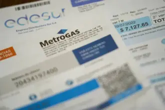 El Gobierno de Milei frenó por un mes el recorte de subsidios a la luz y el gas ante la presión de los precios | FM Avenida