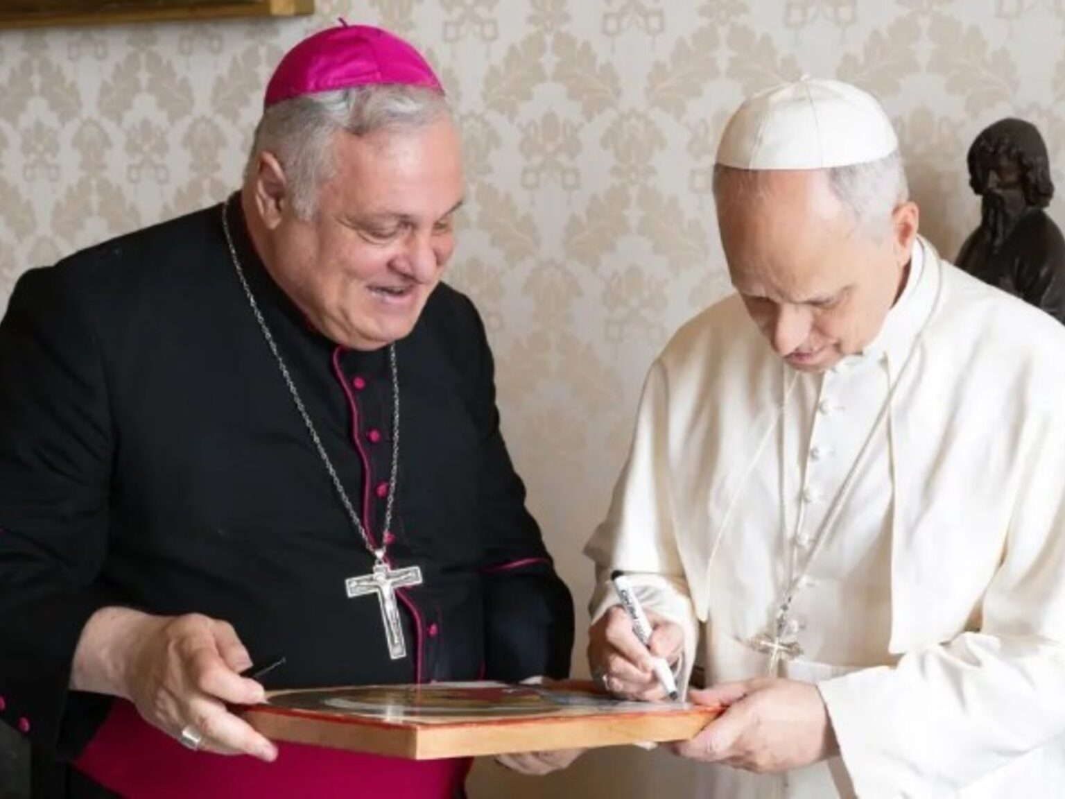El mensaje de la Conferencia Episcopal Argentina por la operación del Papa: "Que el señor le conceda fortaleza y paz en este momento" | FM Avenida