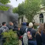 En un municipio bonaerense descontaron $48 millones por días de paro: crece la tensión entre trabajadores y la policía | FM Avenida