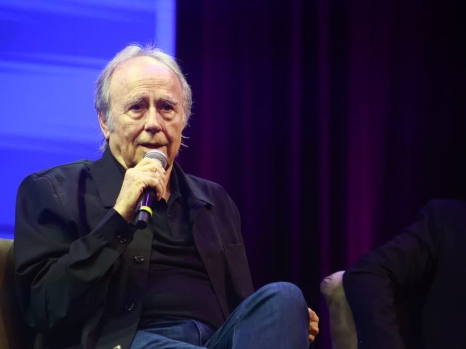 Joan Manuel Serrat, 82 años, sobre la cena que hacía su madre durante 20 años: "De mi infancia recuerdo los huevos fritos con patatas de mi madre, fueron siempre mi cena" | FM Avenida