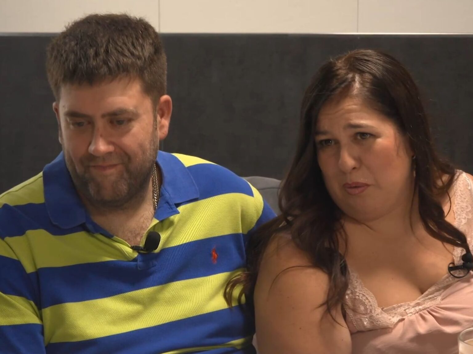 José y Rocío, padres de seis hijos, explican cómo afrontan gastos de hasta 7.000 euros al mes: "Gastamos 300 o 400 euros semanales en comida y muchas veces entramos en números rojos" | FM Avenida