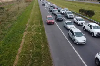 La ANSV sancionó a más de 1.800 conductores por circular por las banquinas en las autopistas del AMBA | FM Avenida