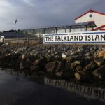 Malvinas: el Gobierno defendió el pedido de arbitraje por las islas tras la convocatoria del Reino Unido a la embajadora argentina en Londres | FM Avenida