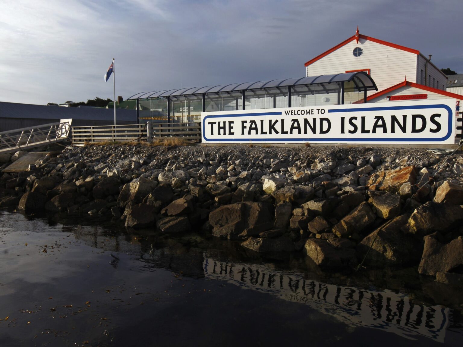 Malvinas: el Gobierno defendió el pedido de arbitraje por las islas tras la convocatoria del Reino Unido a la embajadora argentina en Londres | FM Avenida