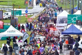Millones de peregrinos llegaron a Luján tras caminar 60 kilómetros para cumplir promesas y reencontrarse con la Virgen | FM Avenida