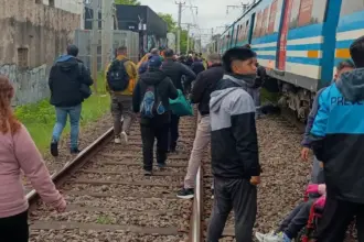 Murió un joven de 19 años arrollado por el Tren Roca en Quilmes: hay demoras y cancelaciones | FM Avenida