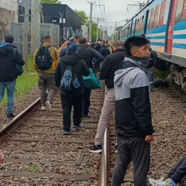 Murió un joven de 19 años arrollado por el Tren Roca en Quilmes: hay demoras y cancelaciones | FM Avenida