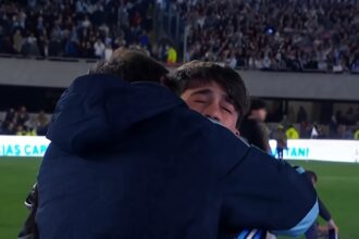 Thiago Messi contagió el llanto por la despedida de papá Lionel: el tierno momento en que se refugió en los brazos del 10 | FM Avenida