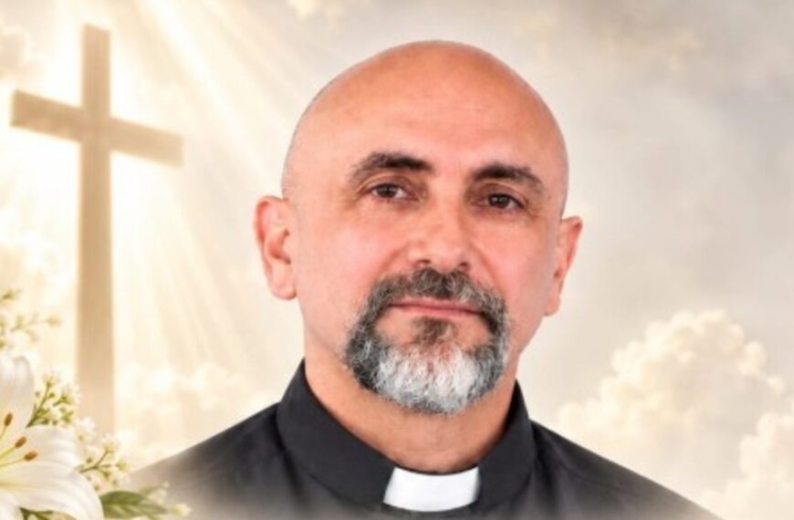 "Sencillo, tranquilo, fraterno y cercano a los jóvenes": quién era el sacerdote que murió aplastado por una cruz mientras daba misa | FM Avenida