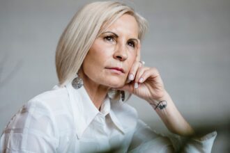 "Tengo 47 años y finalmente me di cuenta de que estos años ordinarios y agotadores que sigo tratando de superar son exactamente los años en que mis hijos algún día extrañarán su hogar" | FM Avenida